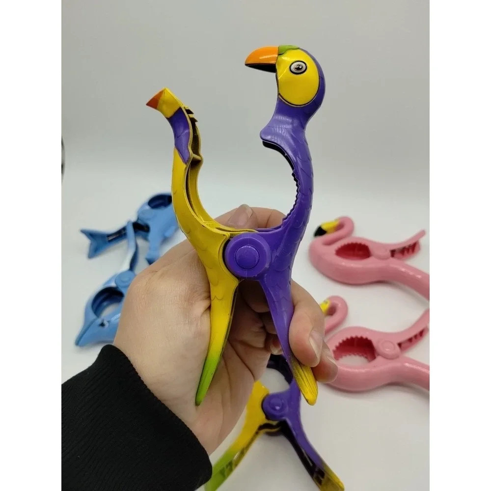 Lot Of 6 Tropical Beach Towel Or Tablecloth Holder Clips Flamingo Parrot Dolphin